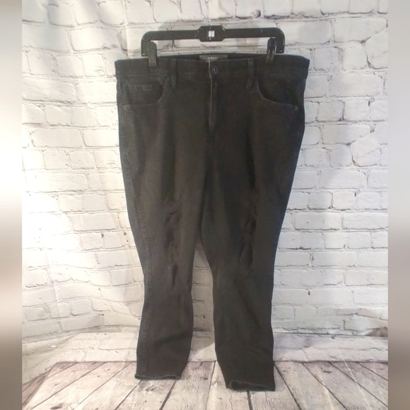 Torrid Bombshell Skinny Destroyed Black Jeans 20R - Picture 1 of 16